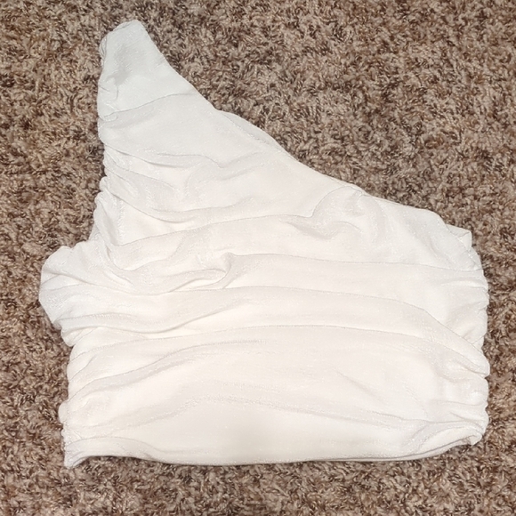 SHEIN white shiny satin ruched one shoulder crop top - Picture 2 of 6